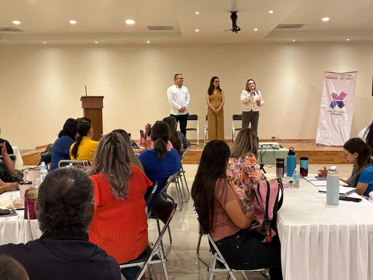 ritaburgos10's tweet photo. El Gobernador @AlfonsoDurazo nos ha instruido de llevar el Programa Estatal de Prevención  #JornadaPermanentePorLaPaz  los sonorenses. 
Impartimos capacitación en análisis de casos para fortalecer la prevención y atención de la violencia en entornos escolares. https://t.co/zJc4wCzhkL