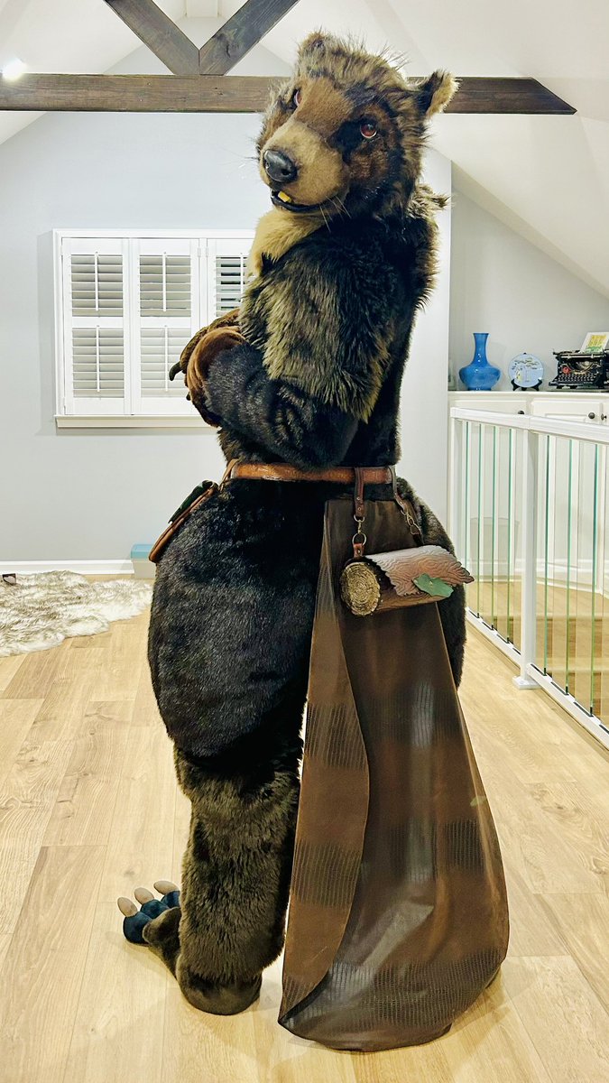 ClimbViaBeaver's tweet photo. Hi, I’m Sid, I’m a beaver but you’ll also find a coyote named Sequoia here too. You’ll find planes, cars and cool outdoor things here. Hobbyist fursuit maker and enjoyer of crafts

Sid was made by me
Sequoia’s head was made by @sheenitude /body made by me

Thanks for stopping by! https://t.co/OywysAZXR6