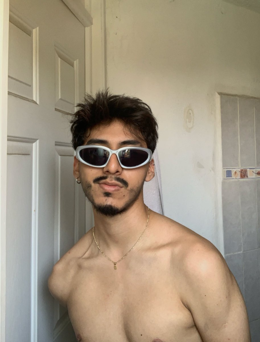 Emi Mora ೯ tweet media