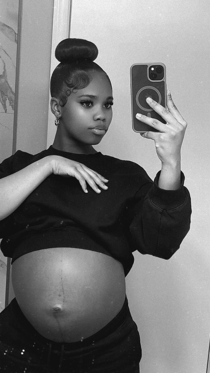 DAILYLIFEOFA3_'s tweet photo. 2week countdown 💘👑 https://t.co/ki1AvQC00j