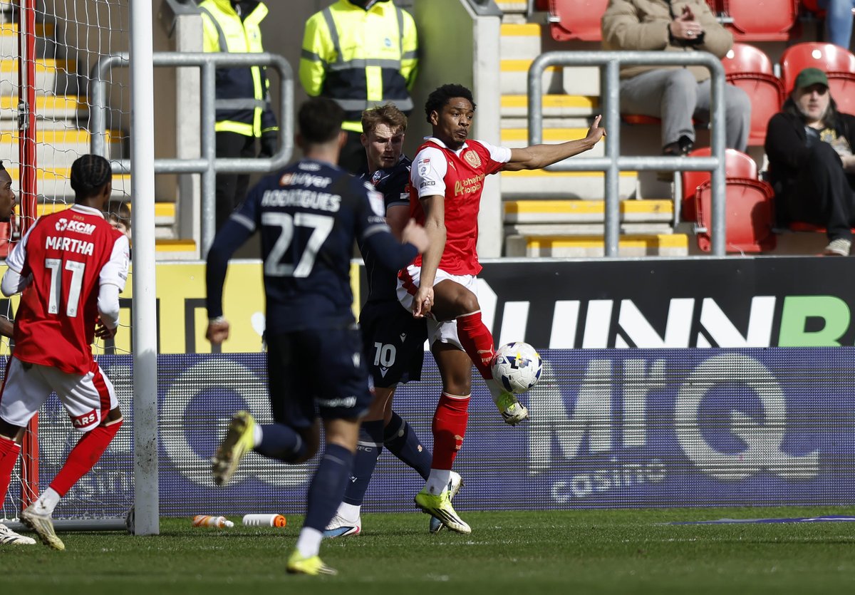 Paul Davis tweet media