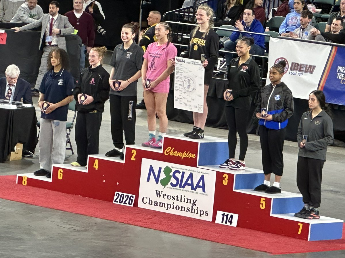 PBurg HS Lady Liners Wrestling tweet media