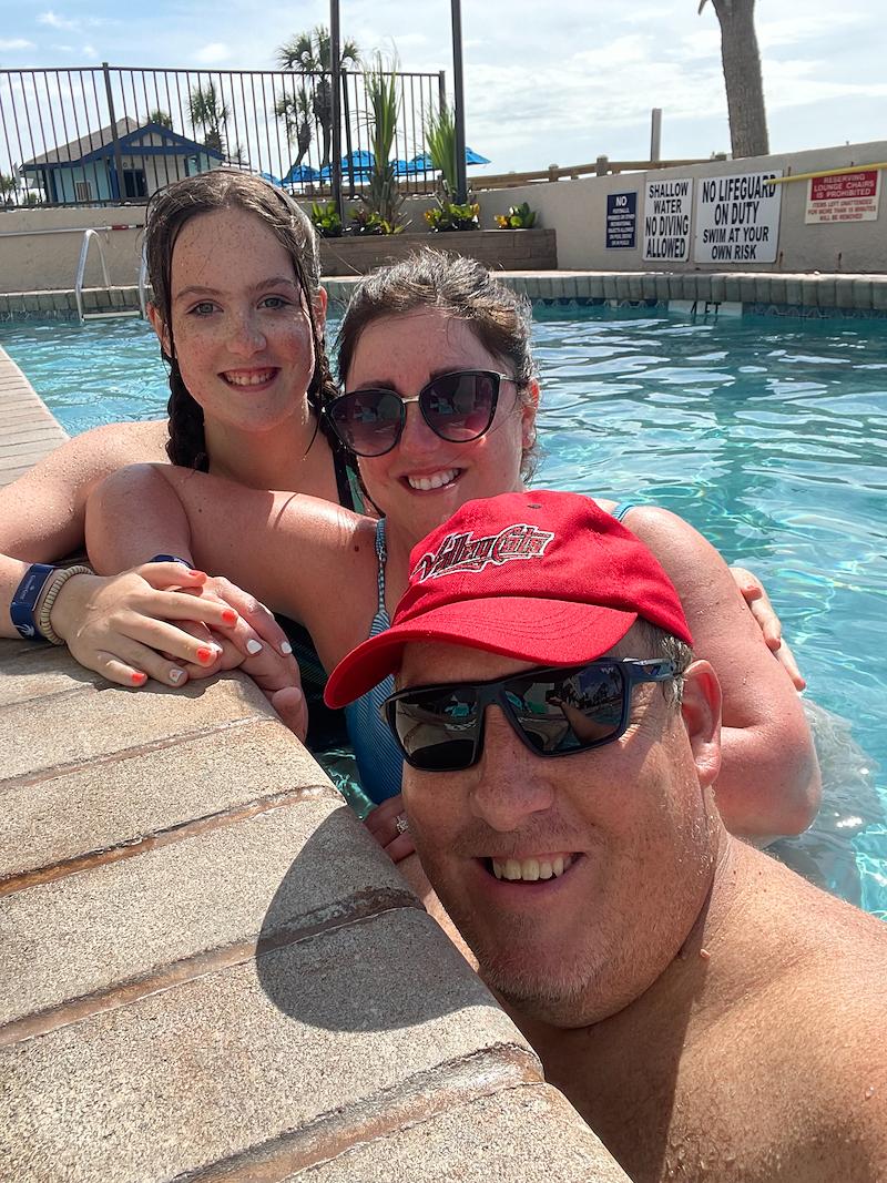 Chichester23's tweet photo. I’m a finalist in Compass Cove Resort’s Story Contest. Help me rally votes: https://t.co/w8CGrhkhLp @BrittainResorts https://t.co/LcUX4xswYc