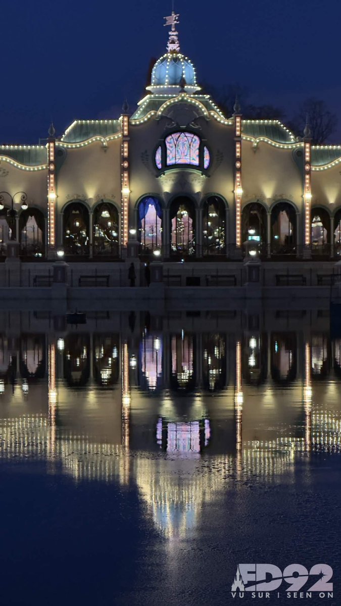 ED92Magic's tweet photo. 🌙✨ A night view to remember!
Adventure Way and World of Frozen are beautifully lit up, showing off the magic of Disney Adventure World after dark 🌟❄️
#DisneyAdventureWorld #WorldOfFrozen #AdventureWay #DisneylandParis https://t.co/QO6rvJLF60
