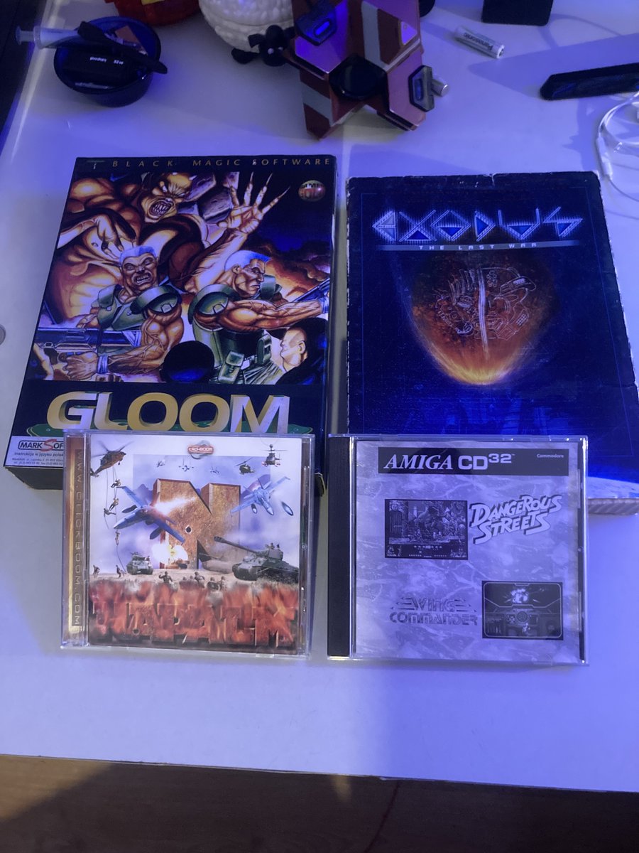 Olek1978's tweet photo. @MuseumCommodore 1st - Gloom , 2nd - Wing Commander , 3rd - Exodus:The Last War, 4th - Napalm :) https://t.co/7cejpfUFcM