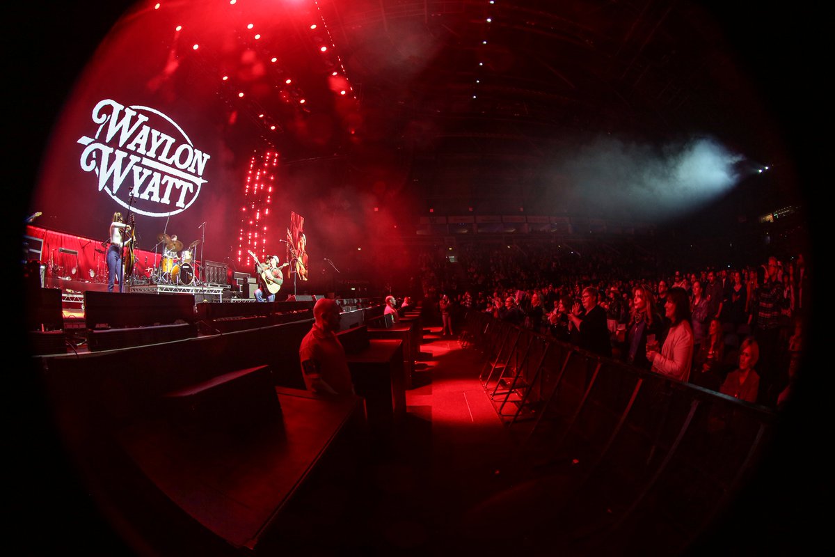 Country To Country Belfast tweet media