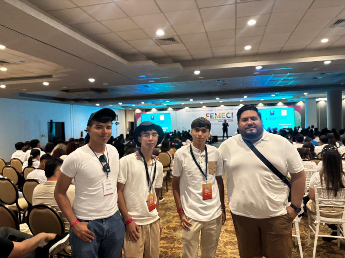 CobaesSinaloa's tweet photo. Estudiantes del COBAES 35 de Mazatlán, obtuvieron el segundo lugar en Ciencias Sociales, nivel medio superior, en la Feria Mexicana de Ciencias e Ingenierías 2026. Un logro que reconoce su talento, dedicación y compromiso con el conocimiento y la cultura de Sinaloa. https://t.co/6YhdyKw0le