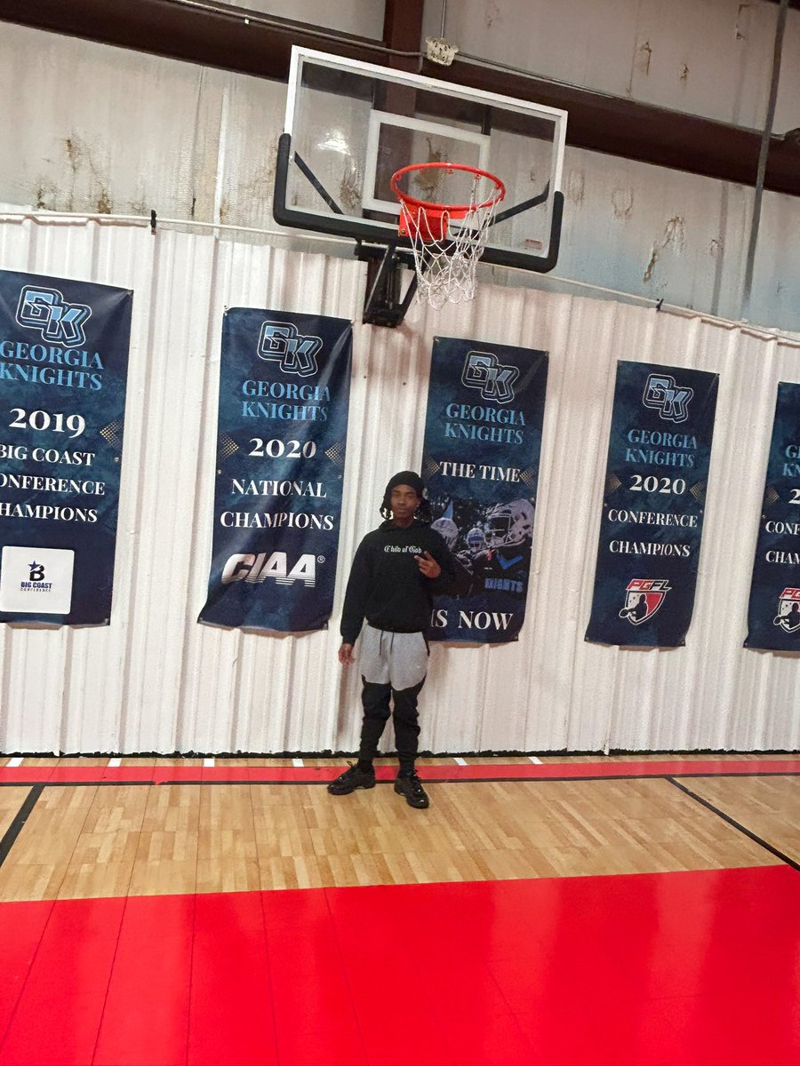 Ej Hampton tweet media