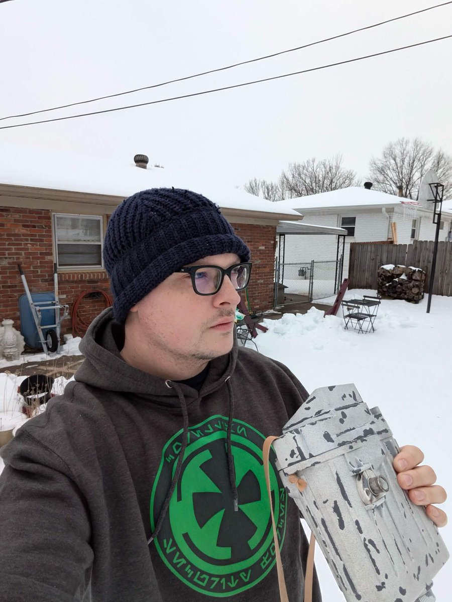 JunkyardSleemo's tweet photo. Our friend Jerry showing off the CORSEC hoodie he bought from our store! All our designs are available on a variety of products, such as shirts, hoodies, mugs, stickers etc. Link in bio!
#greenjedi #corsec #corellia #starwarsexpandeduniverse #starwarslegends #corranhorn https://t.co/h63n59e87Z