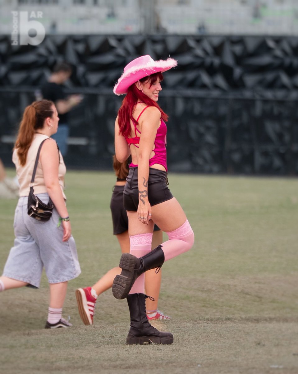 Billboard AR tweet media