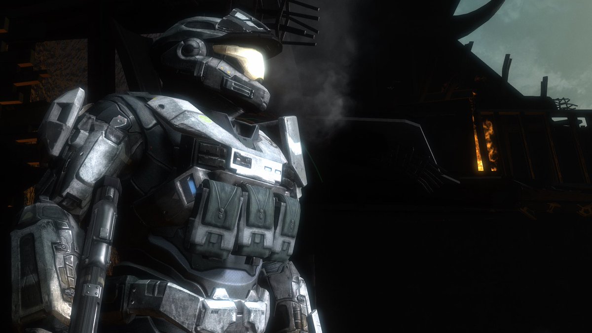 imtatess's tweet photo. @_SeasonsX @TimelyZhuYuan_ Wait is that shotgun from halo reach or 2? https://t.co/YMya1RAcem