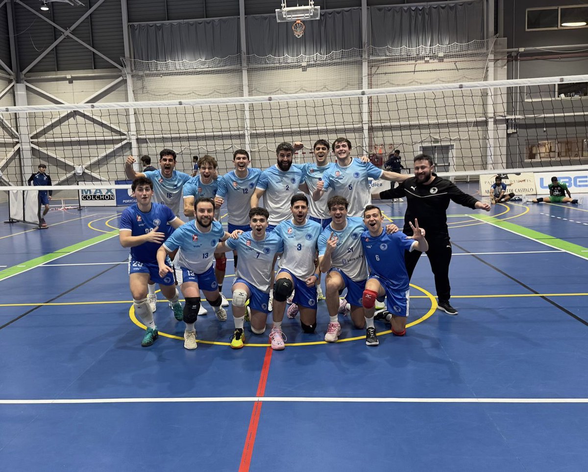 RadioSabadell's tweet photo. 🏐 El @CNSvolei aconsegueix un any més la salvació matemàtica a Superlliga 2 masculina #SM2

✅ Gran victòria (2-3) dels nedadors a la pista del segon, @LIllaGrau, per arribar als 26 punts i no haver-se de jugar la vida a l’última jornada https://t.co/RQ50AswpbC