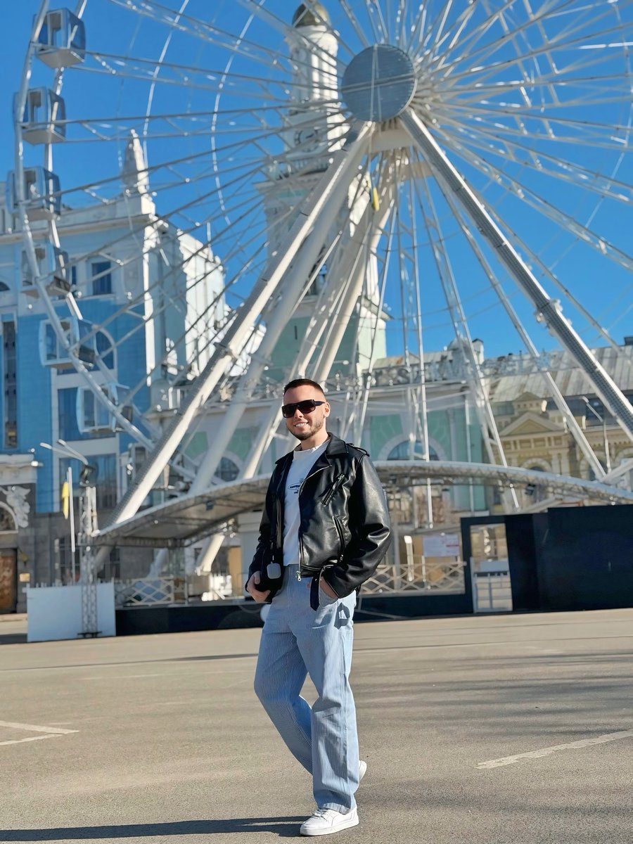 Мартин tweet media