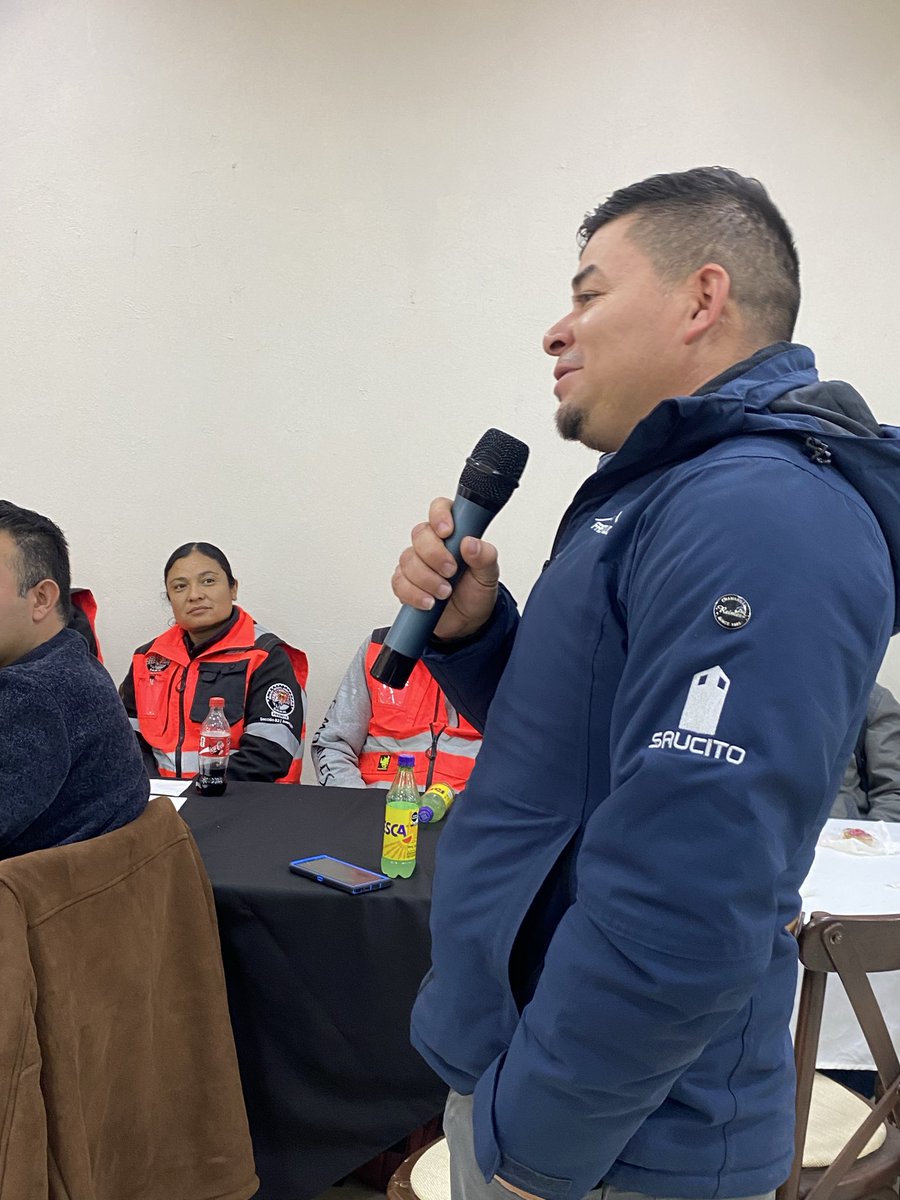 Frenteseccio62's tweet photo. 📣Se llevó a cabo una plática con las compañeras y compañeros de los comités del Distrito Fresnillo, misma que fue impartida por nuestro Secretario General Nacional, Don @CarlosPavonC , quien compartió un mensaje de unidad, compromiso.
#UnidadSindical #DistritoFresnillo #Mineros https://t.co/WRXCD50dxP