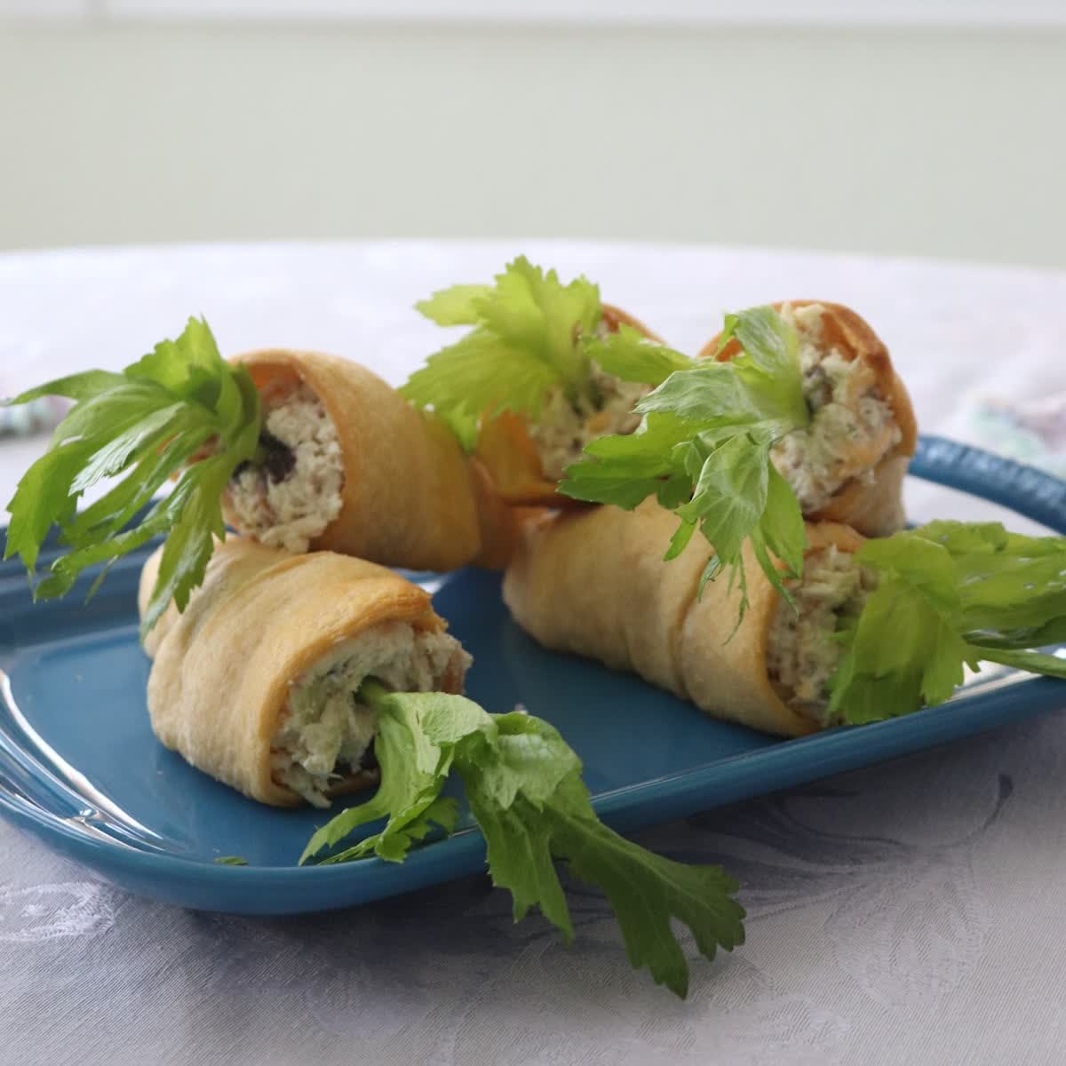 FamilyAroundTheTable tweet media