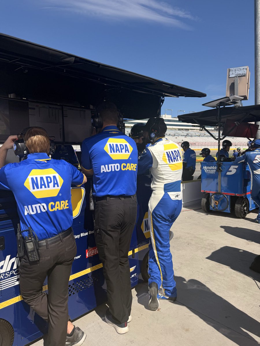 NAPA Racing tweet media