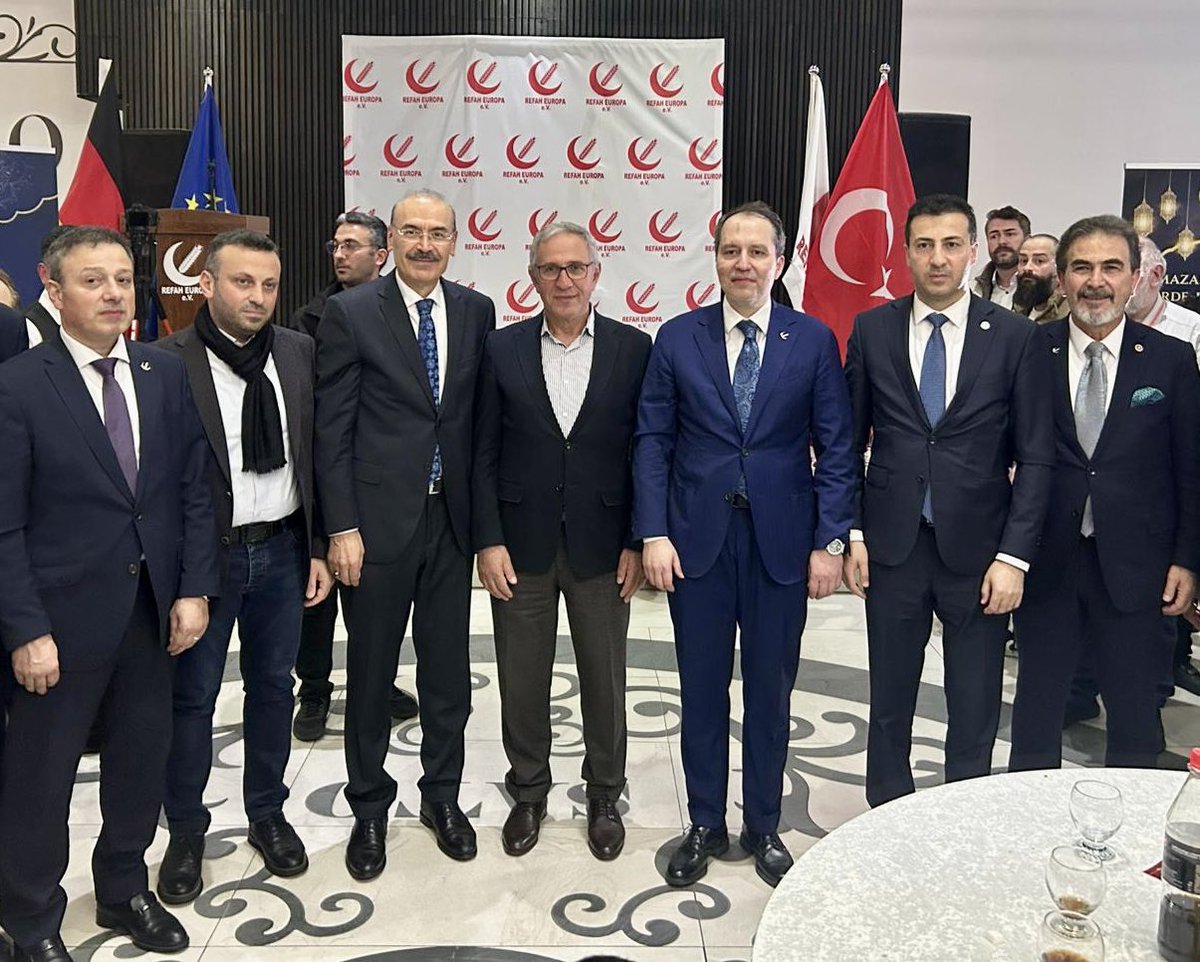 m_akkoc's tweet photo. Yeniden Refah Partisi Avrupa teşkilatının düzenlediği iftar programına #UID adına katıldık.

Partinin Avrupa Başkanı Ahmet Günaydın’ın ev sahipliğinde gerçekleşen programda Dr. Fatih Erbakan ve davetlilerle hasbihal etme imkanı bulduk.

Nazik davetleri için teşekkür ediyorum. https://t.co/HM2hd9UJl5
