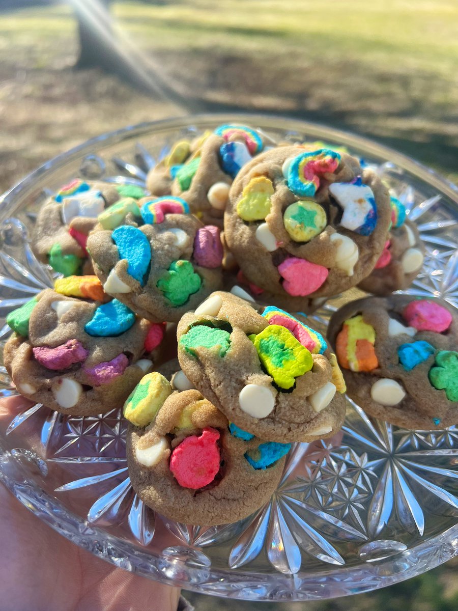 Elizabeth tweet media