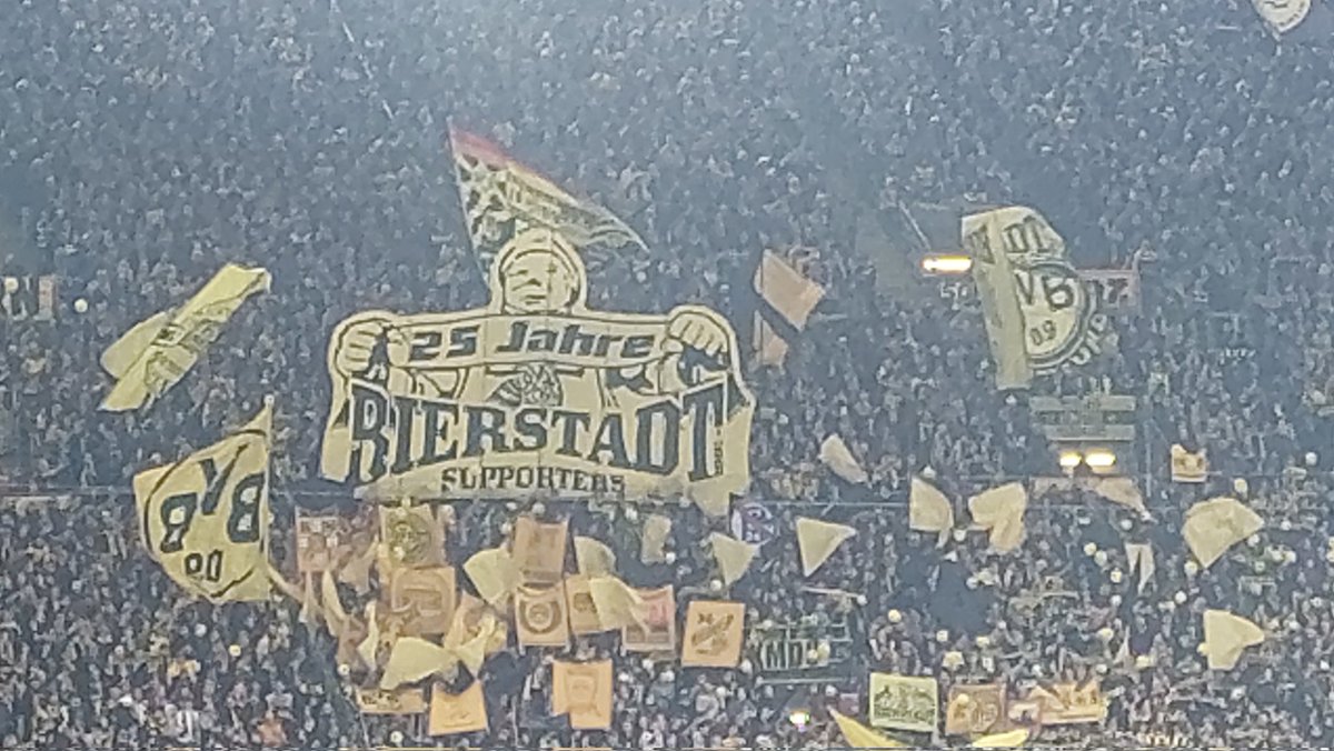 maas_torsten's tweet photo. Dortmund - Augsburg : 2 - 0.

#BVB #FCA #bvbfca #fussball #Bundesliga #Westfalenstadion #dortmund https://t.co/Fc9gLDPGZh