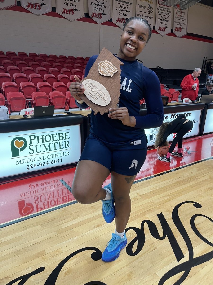 25Lyric's tweet photo. I just want to thank God for everything He has done for me and my team. Winning the conference championship means so much, especially being the first ever championship for Central Georgia Technical College. I’m truly grateful for the journey. All glory to God🙏🏾. https://t.co/X4v3CHFPCi