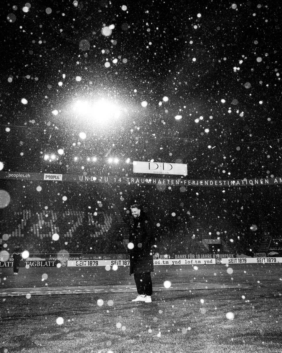 FCSG_1879's tweet photo. Unsere Jungs sind angekommen! ❄️
#FCSG #GrüewissImHerz #FCSGLUG https://t.co/qZJMDW2y8f