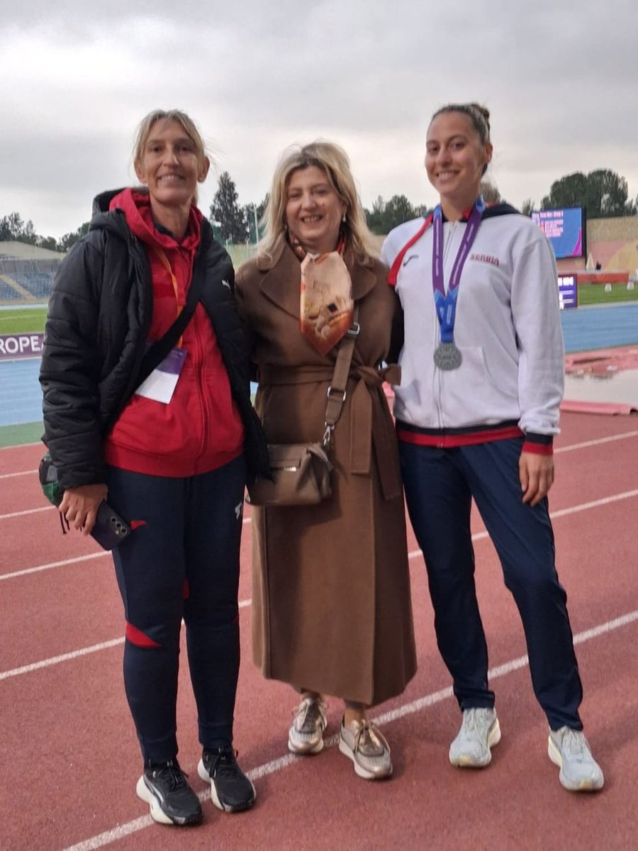 Ambasada 🇷🇸 u 🇨🇾 upućuje srdačne čestitke našoj sjajnoj atletičarki Adriani Vilagoš povodom osvajanja srebrne medalje u disciplini bacanje koplja na Kupu Evrope u bacanjima 2026 u Nikoziji. 🇷🇸🥈🎉

Ovaj veliki uspeh predstavlja još jednu potvrdu njenog izuzetnog sportskog