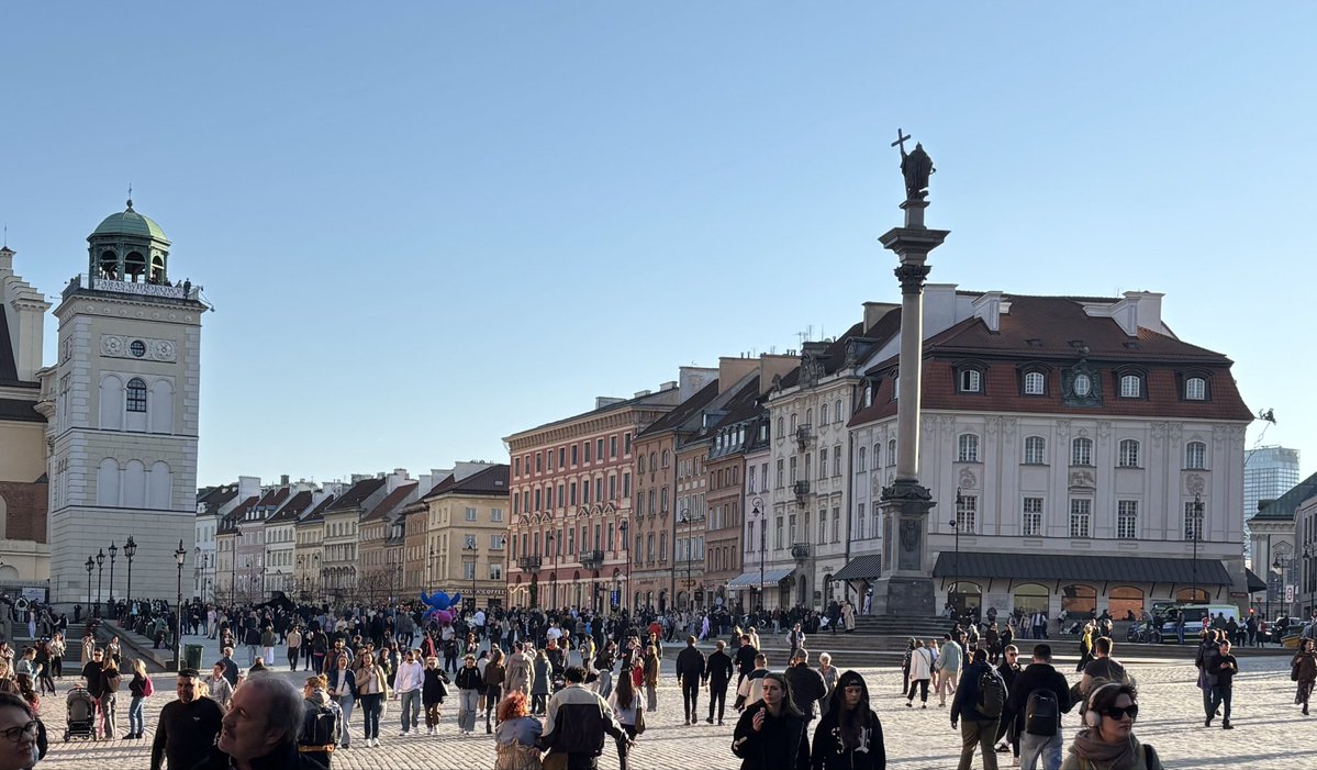 sober_socks 🦁 tweet media