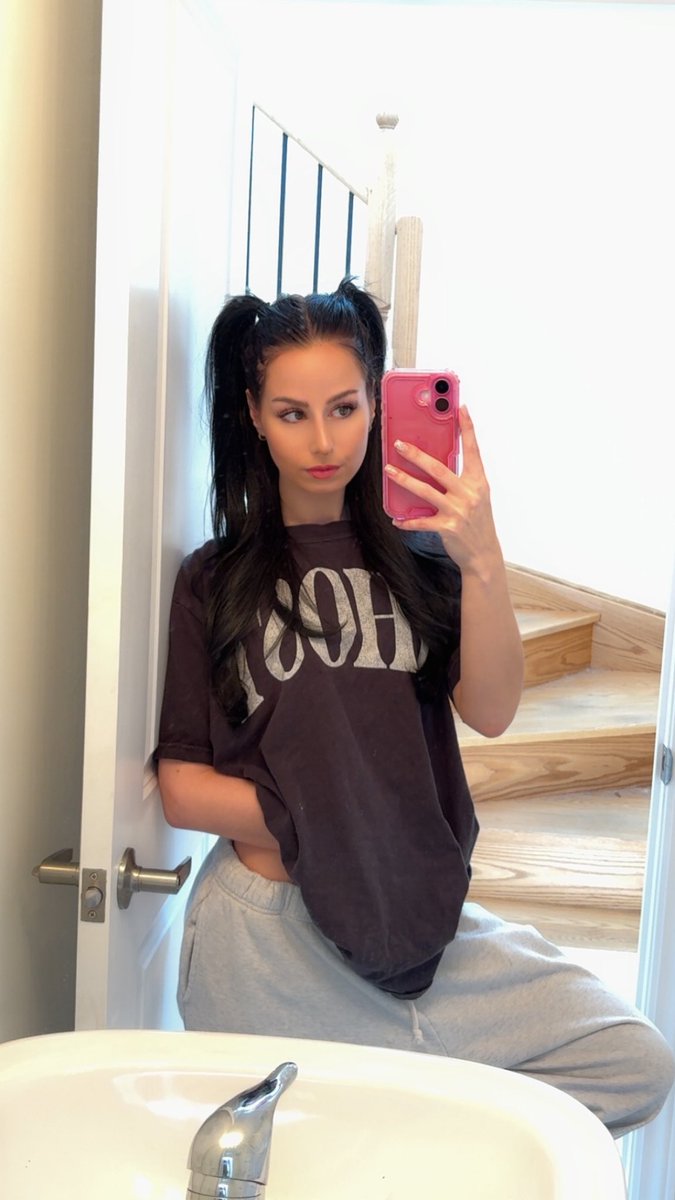 Ghost DVS ฅ^._.^ฅ tweet media