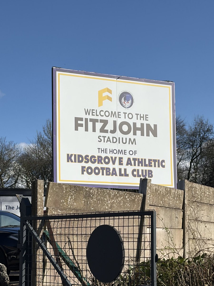 Black1eboy's tweet photo. Kidsgrove (0) vs @buryfcofficial (2). Thought we bounced back well and were in complete control all game. Well played lads, tough pitch to play our style of football, but battled & dug out a result!👏. My MOTM was @jamesneildy with a captains performance 💙🤍 #BuryFC #7togo https://t.co/P8ENYMqoMj