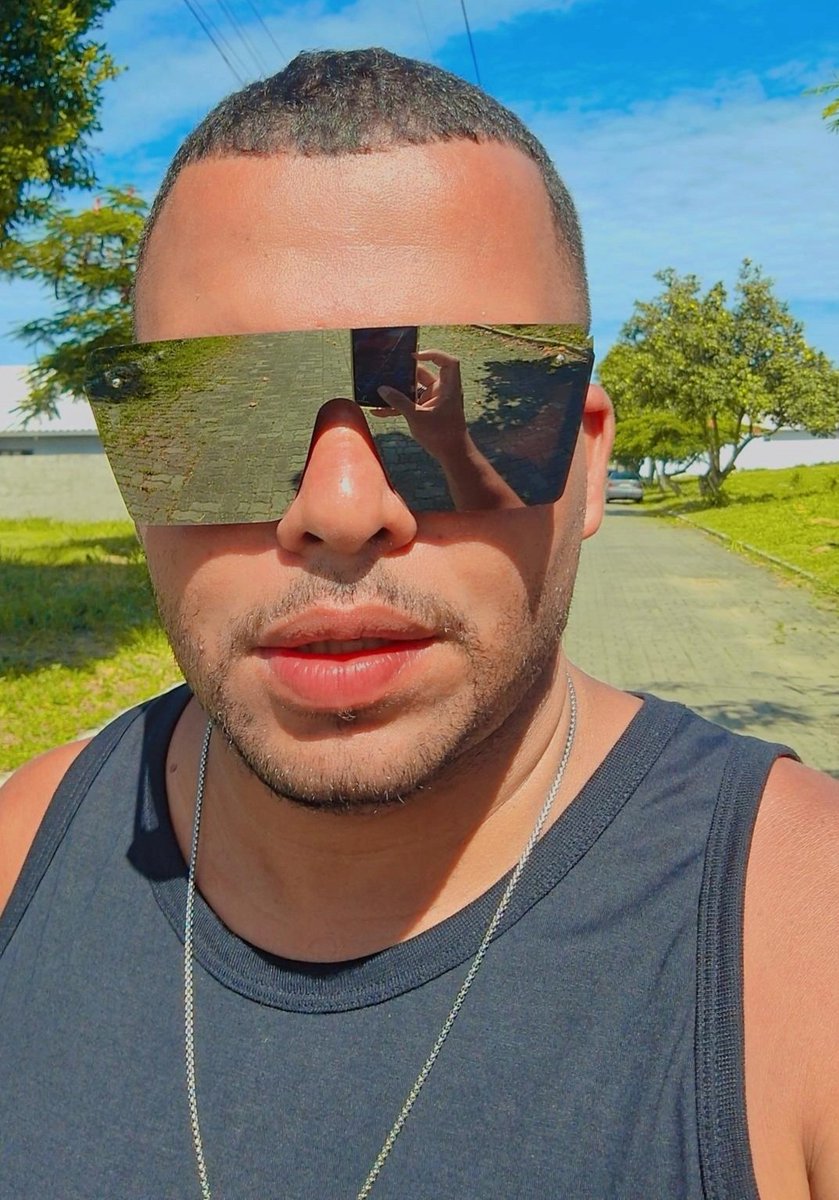 tonsilvaah's tweet photo. Viajar é acumular experiências através das janelas dos nossos olhos. 🌊 🦞 https://t.co/xBcmigCJyR
