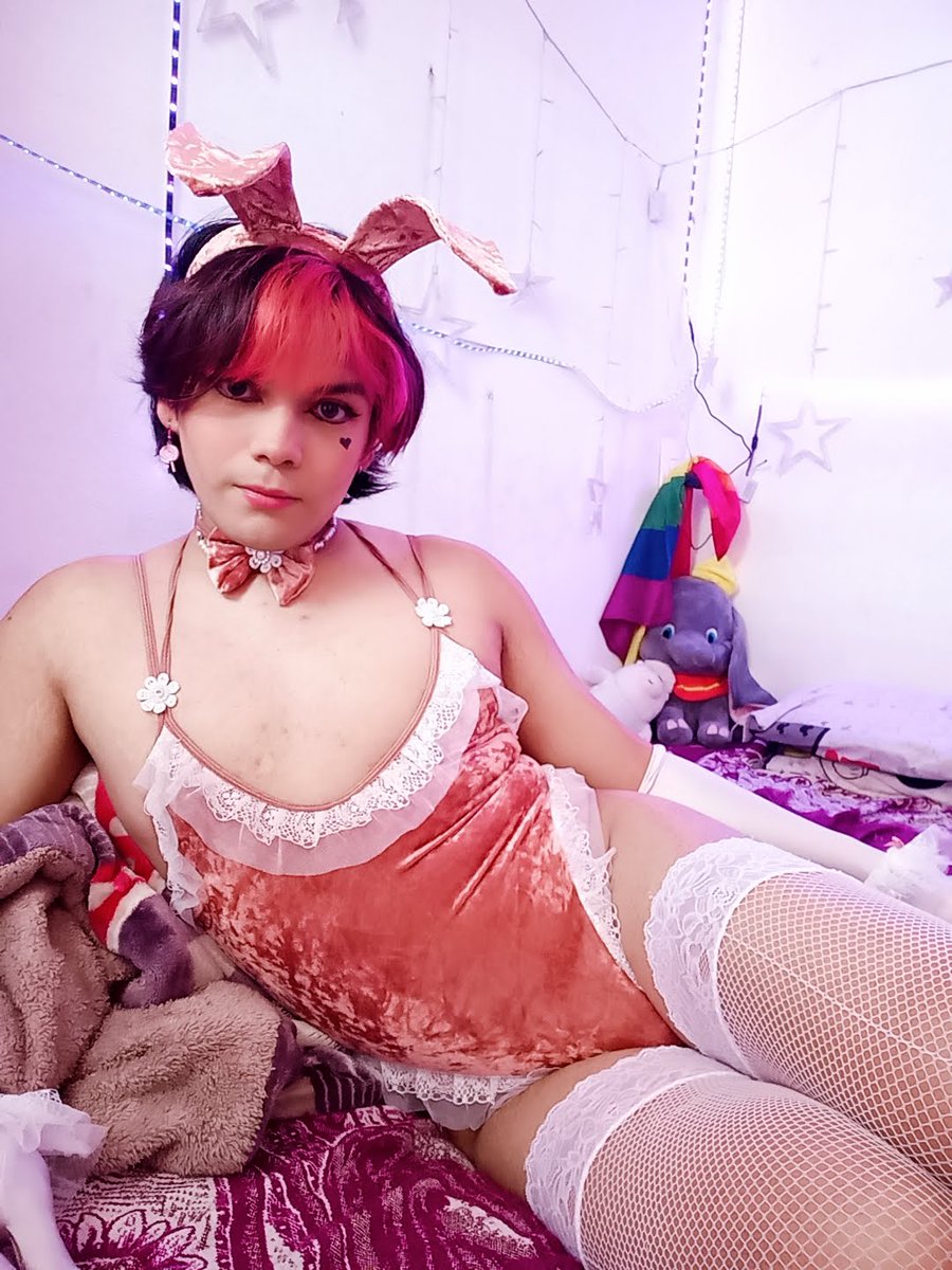 femboypink tweet media