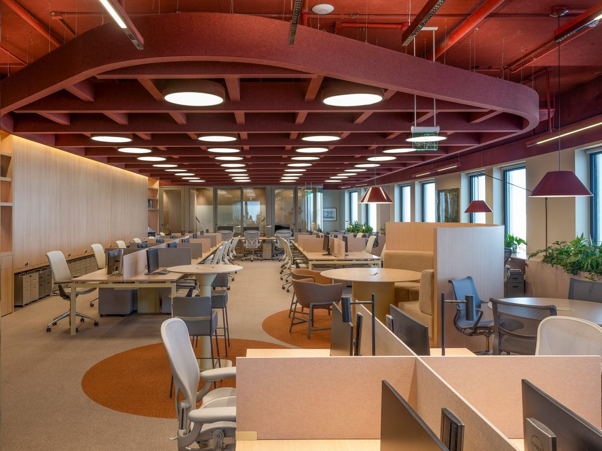 Archello's tweet image. At the headquarters of Península Participações in São Paulo, Patricia Martinez shapes a 500 m² office through fluid spatial lines and a restrained material palette. 
archello.com/project/penins… 

#InteriorArchitecture #MaterialPalette #CorporateDesign