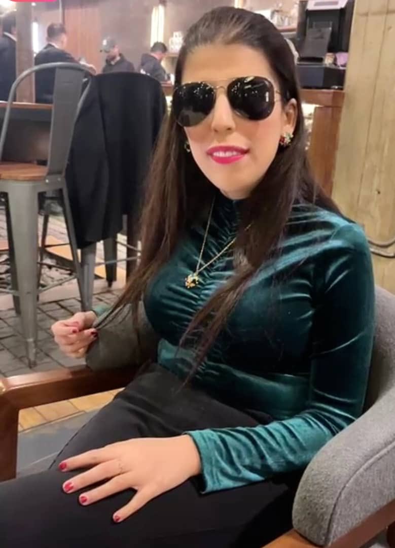 الشاعرة آية ناصر tweet media