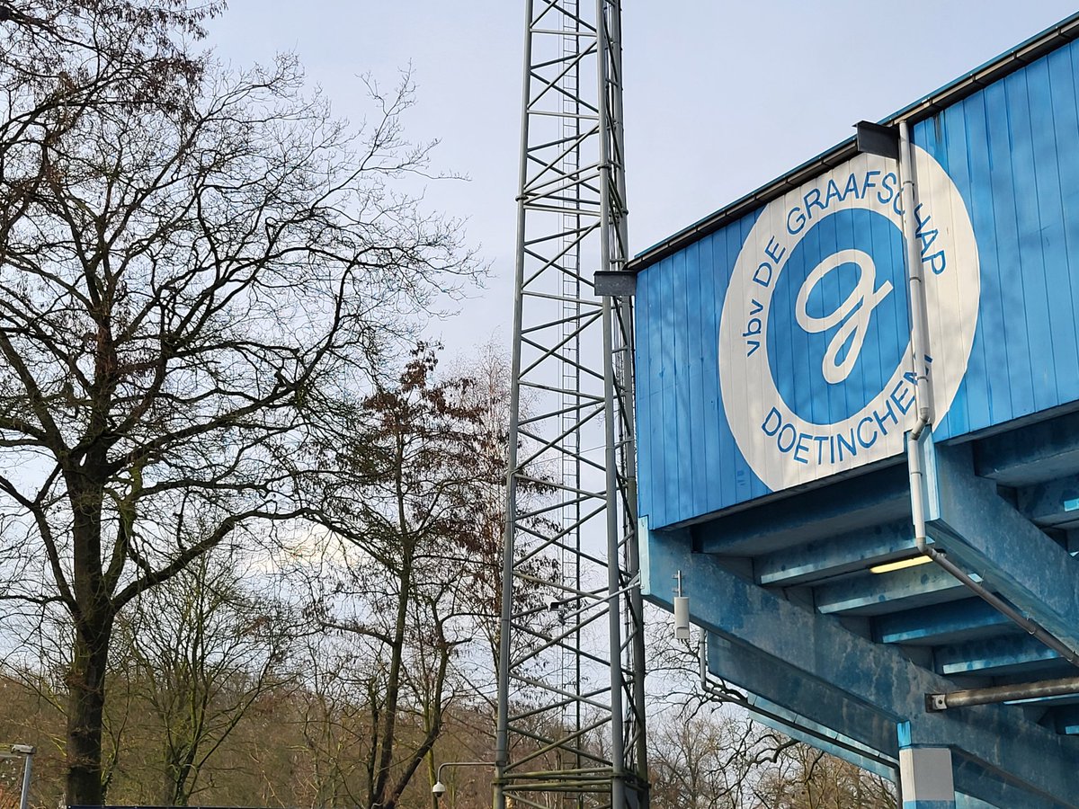 nielsvenus's tweet photo. De Graafschap herpakt zich en wint na een spannende slotfase met 2-1 van FC Dordrecht 💪

Stadion De Vijverberg, Doetinchem 📍

#GRAdor #DeGraafschap #FCDordrecht #groundhopping https://t.co/WJ9ggPBmdV