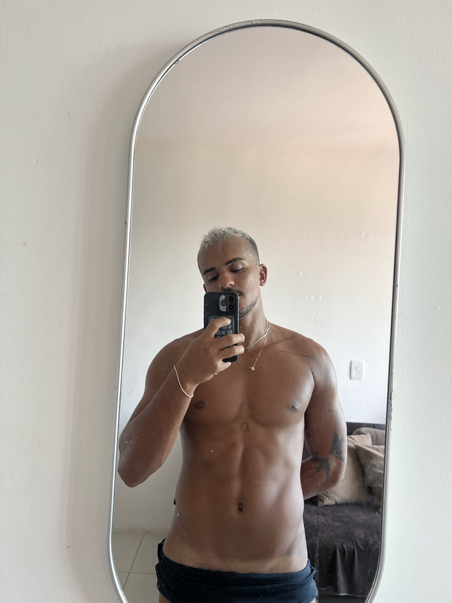 menino vitor tweet media