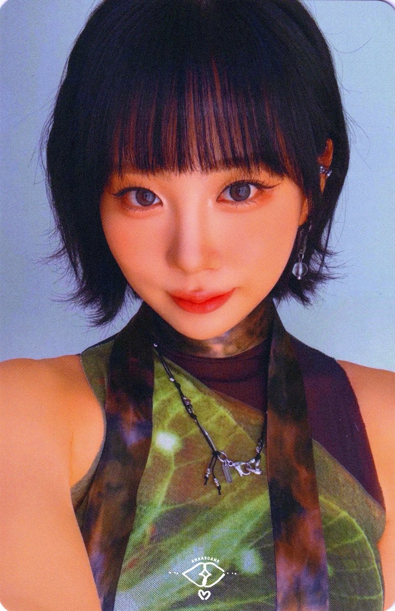 ANAASCANS's tweet photo. PURPLE KISS  퍼플키스 
A VIOLET TO REMEMBER RBW cafe  photocard scan 

#PURPLE_KISS #A_VIOLET_TO_REMEMBER #BREATHE #퍼플키스 #고은 #도시 #이레 #유키 #GOEUN #DOSIE #IREH #YUKI #purplekissscans https://t.co/IosAnhjVEy