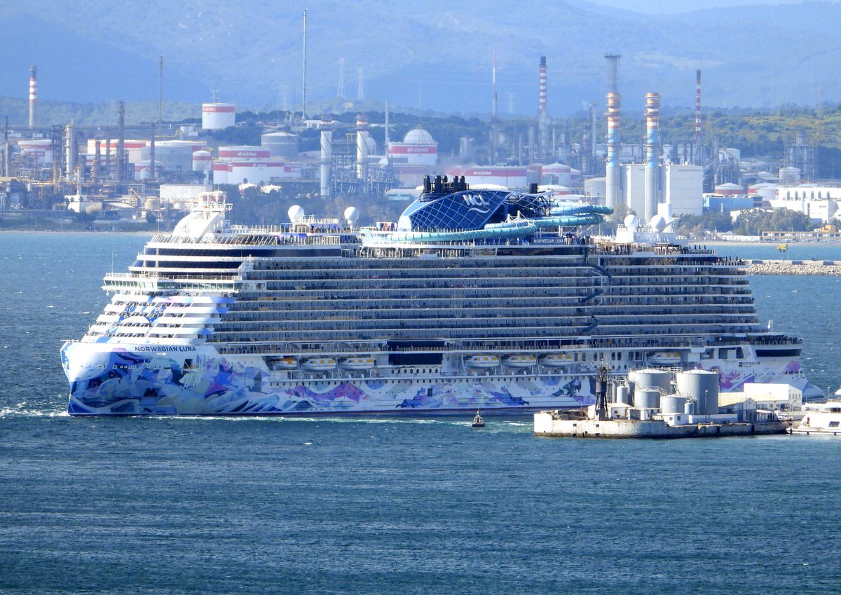 Peter Ferrary tweet media