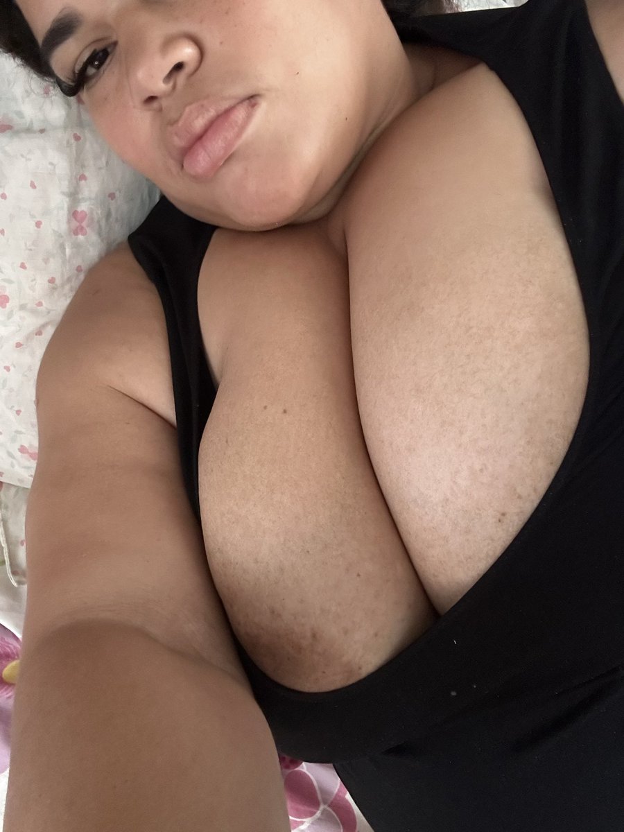 Xilonporn's tweet photo. Que size soy??? https://t.co/ueODMjLkzt