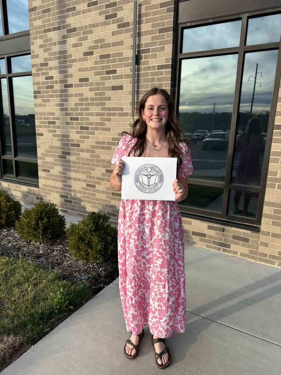 Molly Jones UNCOMMITTED tweet media