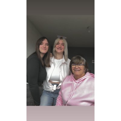 patriciaS1007's tweet photo. #NouvellePhotoDeProfil https://t.co/5awWY6Wn0h