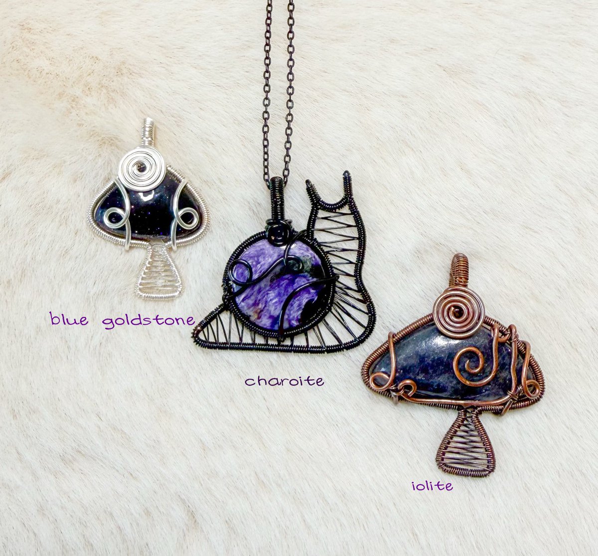 handmade crystal whimsy pendants 🍄‍🟫🌀🐌

“Starlight Glimmer” collection coming to my shop Thursday 3/19 at 8pm eastern time💜🪼🧚‍♀️