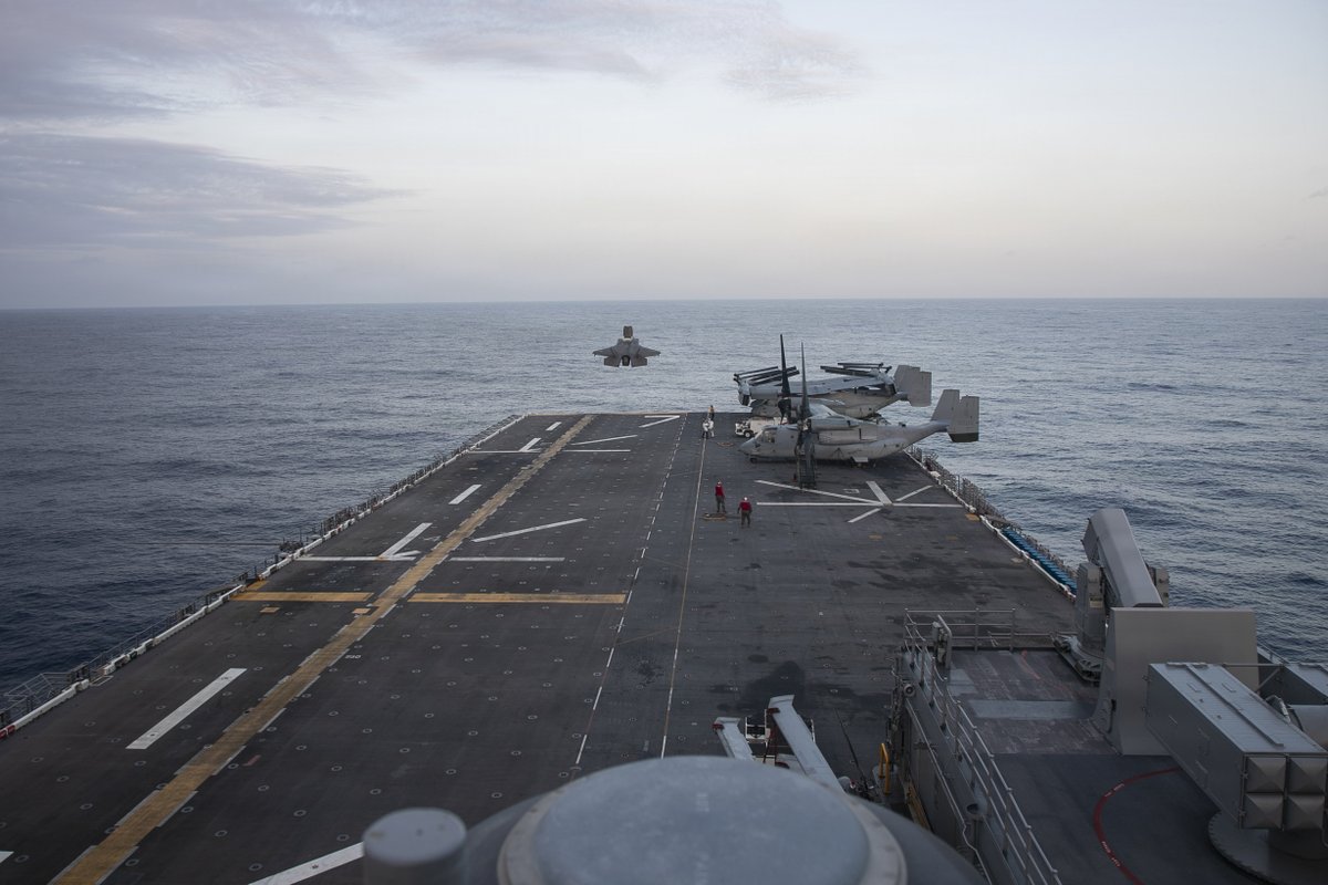 U.S. Marines tweet media