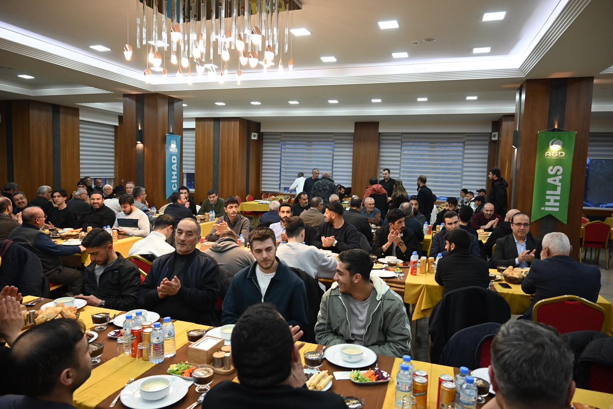 AGD Anadolu Gençlik tweet media