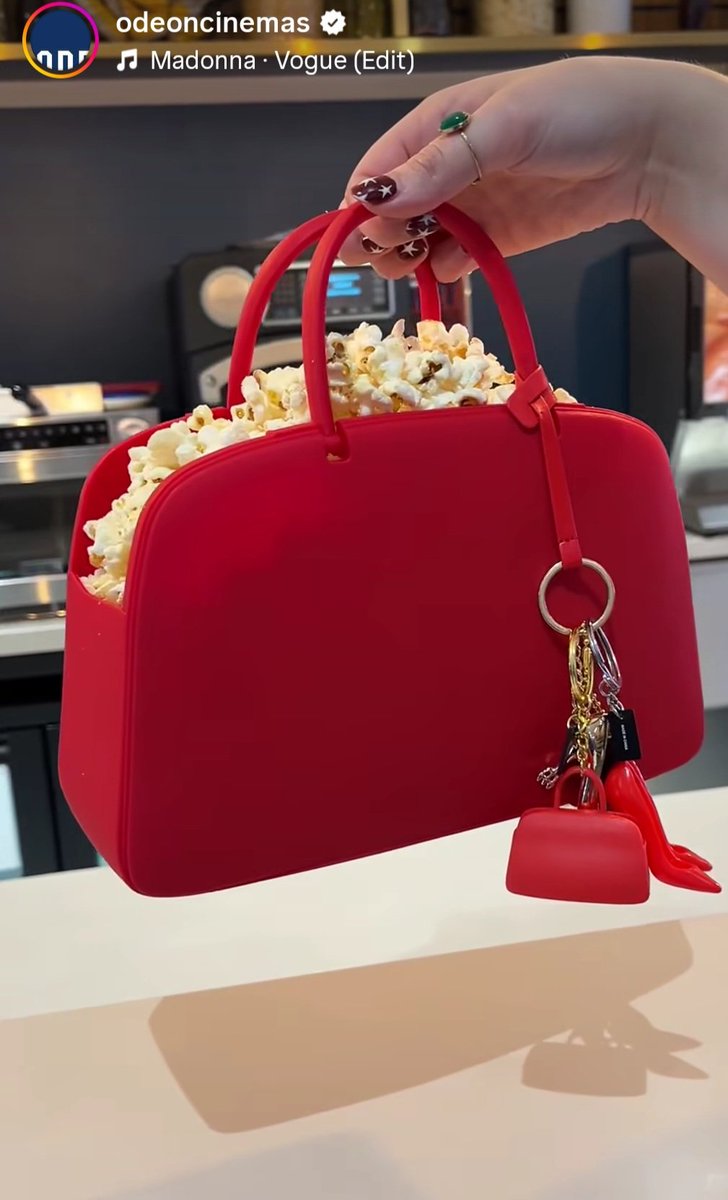 MonetHarris1's tweet photo. The Devil Wears Prada 2. 👠👜
I want to go show up at the movies likes it's a movie premiere. It's all about the experience. 
Let's go! 🍿

 #prada #devilwearsprada2 
#MirandaPriestly #trending #viral
#movietheater #fyp #explorepage https://t.co/ttHNUWqsQQ