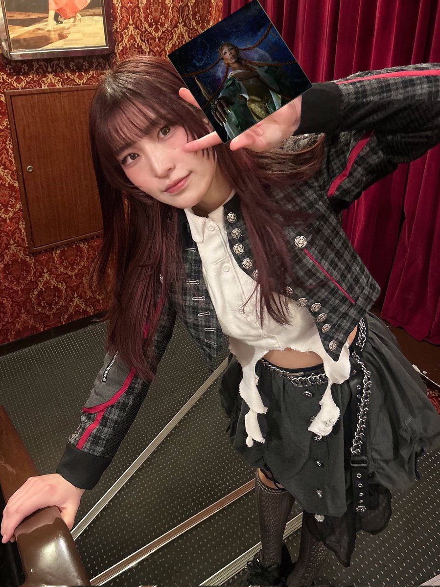 Ami Taf Ra「The Prophet And The Madman」。静謐なギターから荘厳な合唱まで、愛と共存」を歌い上げる祈りのような音像が、聴き手の心に深く浸透する一枚だ、内山さん！
#内山さんに便乗して一日一アルバム