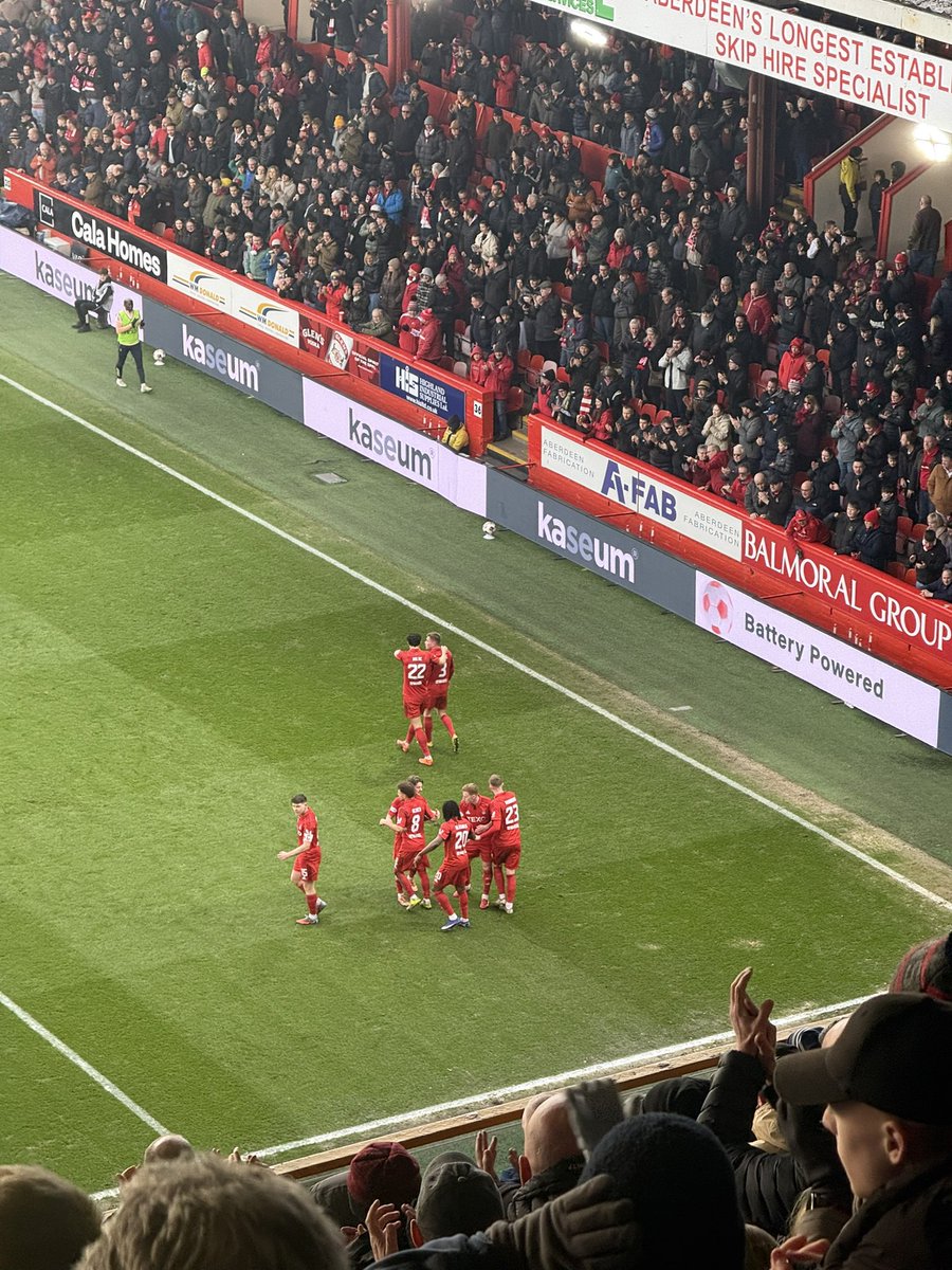 Graeme Shinnie tweet media