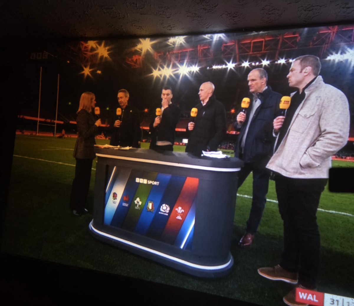 chamster1984's tweet photo. The death stare from alun wyn Jones to dave reddin is priceless!! #WALvITA #WRU #sixnations #ospreys https://t.co/B8icQLTSR7