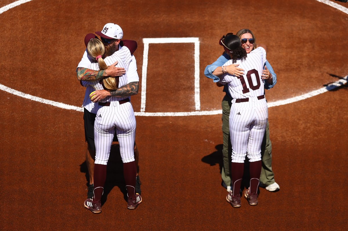 HailStateSB's tweet photo. Thank you for your service Mr. Ammon and Mrs. Barbary!

#HailState https://t.co/yOVxyClj2e