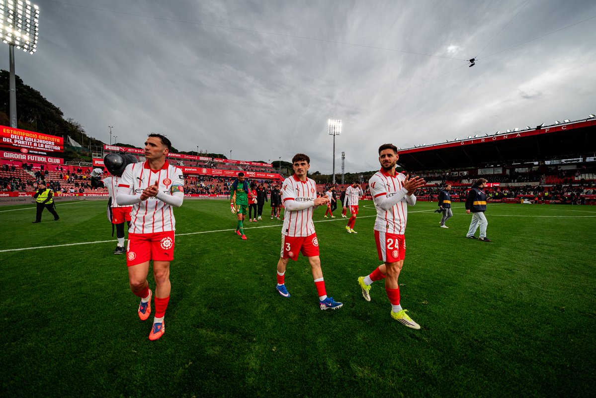 Álex Moreno tweet media