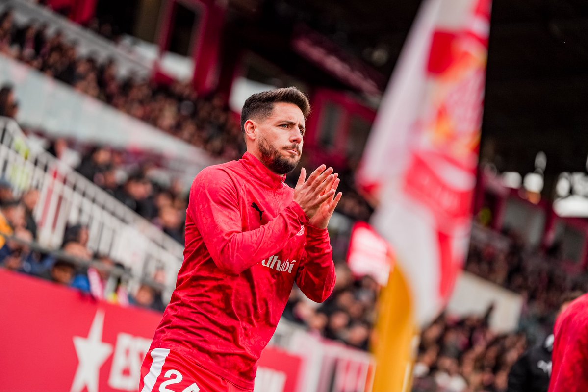 Álex Moreno tweet media